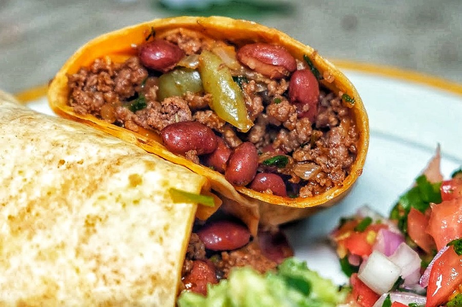 В чем разница между буррито и Enchilada? - статьи MrShaur
